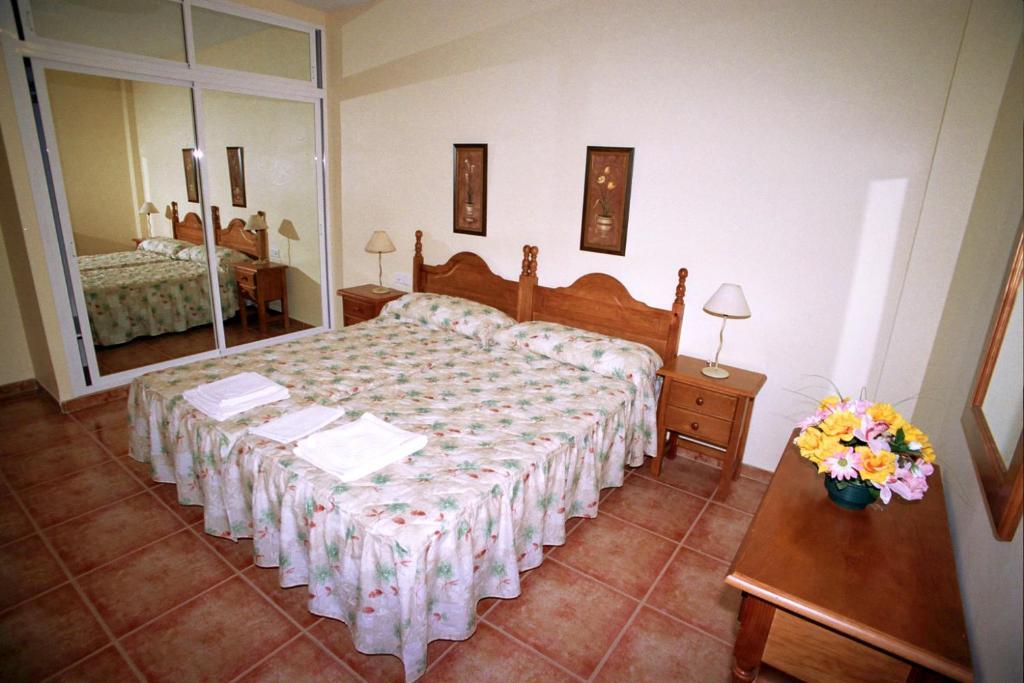 Apartamentos La Casa Del Barrio Маро Номер фото
