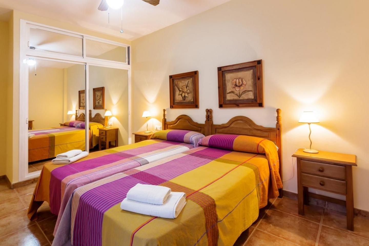 Apartamentos La Casa Del Barrio Маро Экстерьер фото